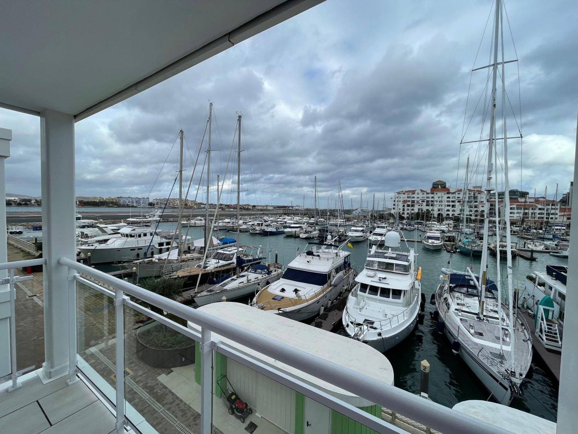 Deluxe Marina View Seafront Gibraltar Stay מראה חיצוני תמונה