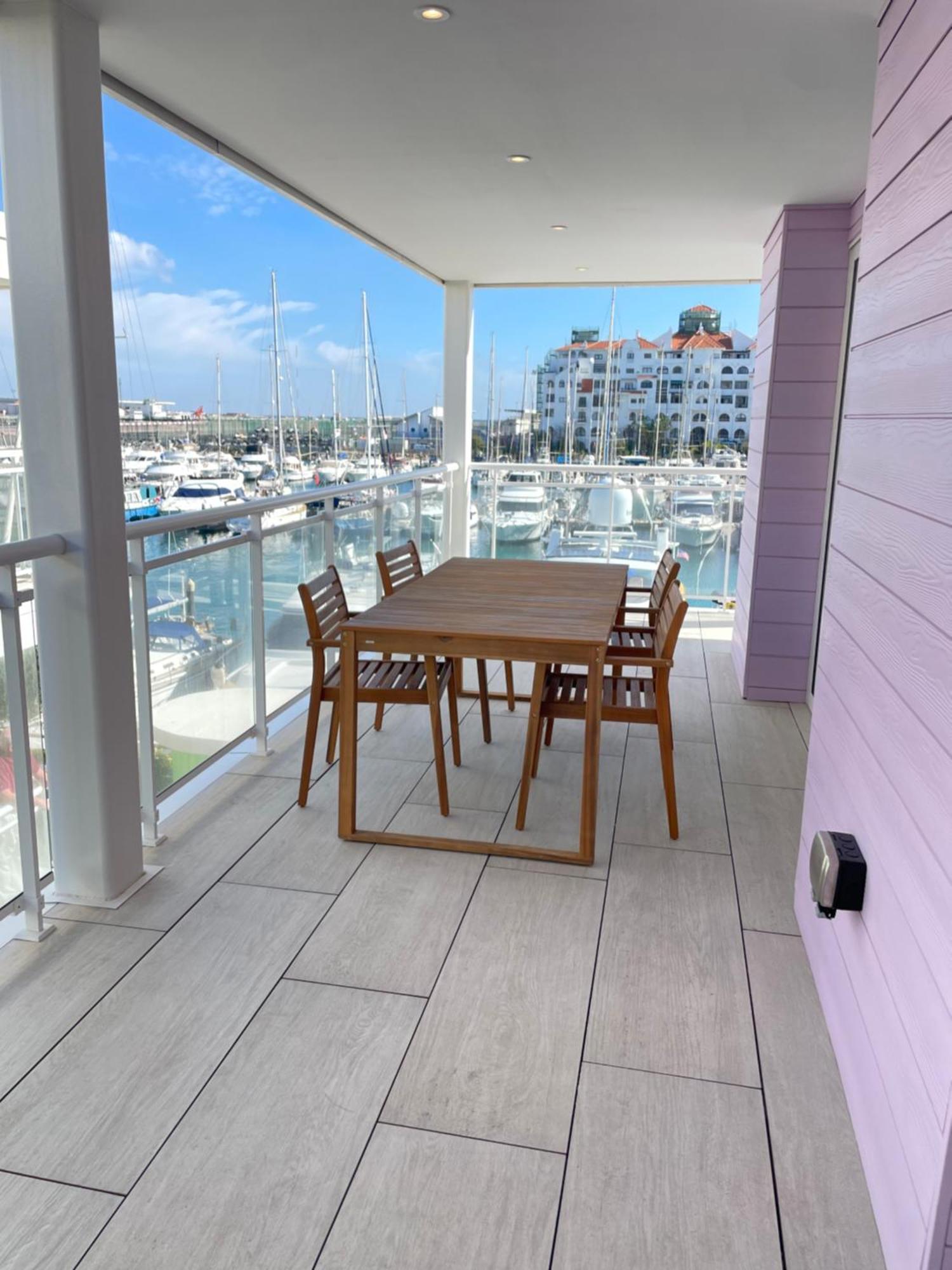 Deluxe Marina View Seafront Gibraltar Stay מראה חיצוני תמונה